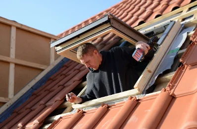 Pose de fenêtres de toit Velux à Uzel